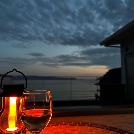 Uogashi 7070 Ocean View Apartment Naoshima Exterior foto
